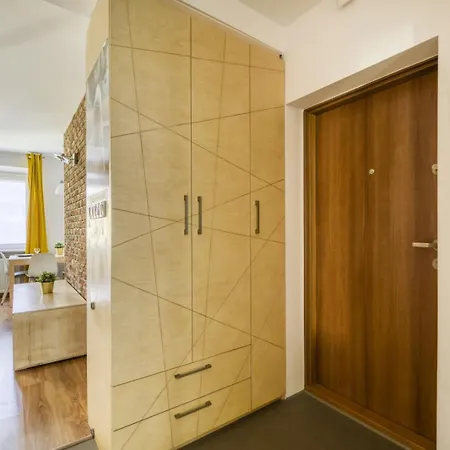 Labo Plac Grzybowski